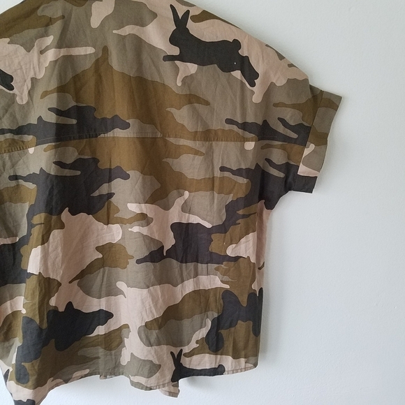 MADEWELL Short Sleeve Boxy Oversized Tie Front Shirt in Cottontail Camo XS - Picture 10 of 12